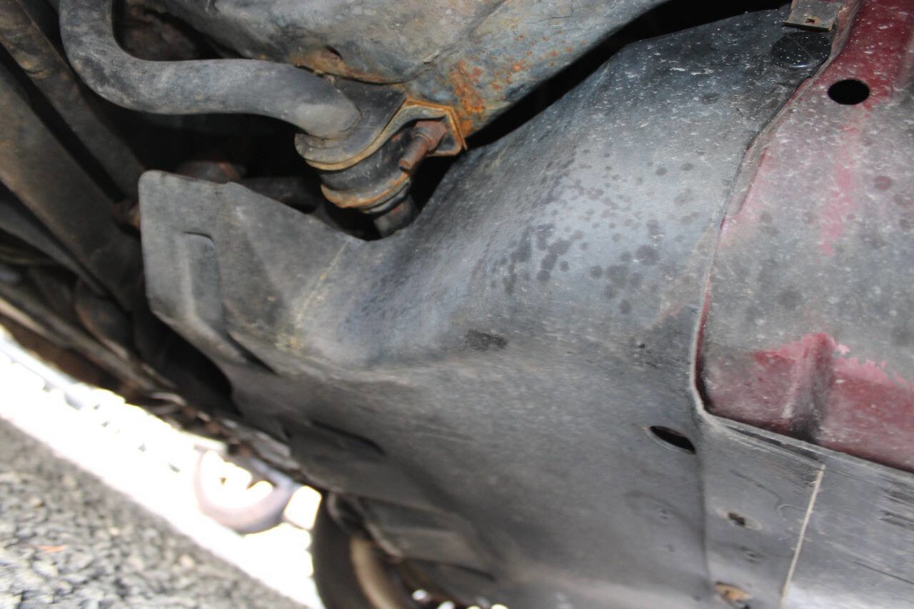 Used 1996 Lincoln Town Car Signature image 39