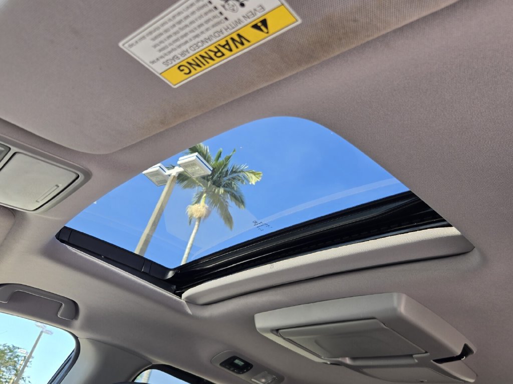 Certified 2024 Honda Odyssey Touring image 18