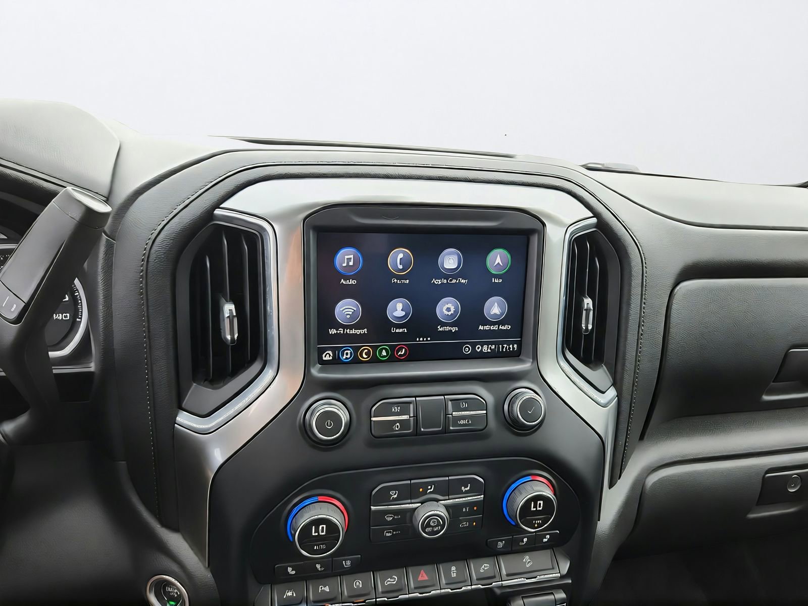 Used 2020 Chevrolet Silverado 1500 LTZ w/ LTZ Premium Package AWD/4WD image 18