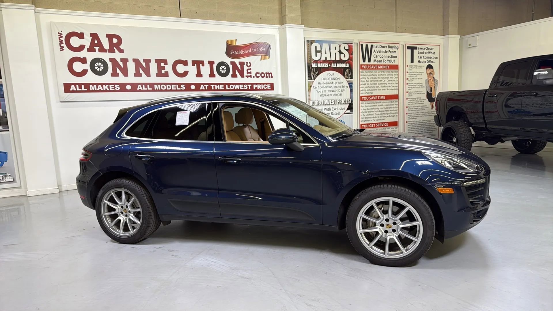 Used 2016 Porsche Macan S AWD/4WD image 4