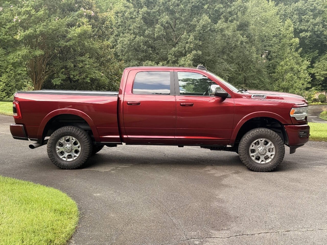 Used 2022 RAM 2500 Laramie AWD/4WD image 2