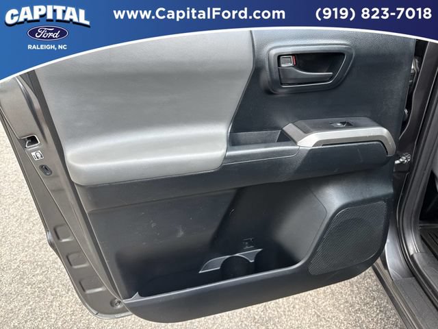 Used 2016 Toyota Tacoma SR5 w/ SR5 Appearance Package (SN) AWD/4WD image 16