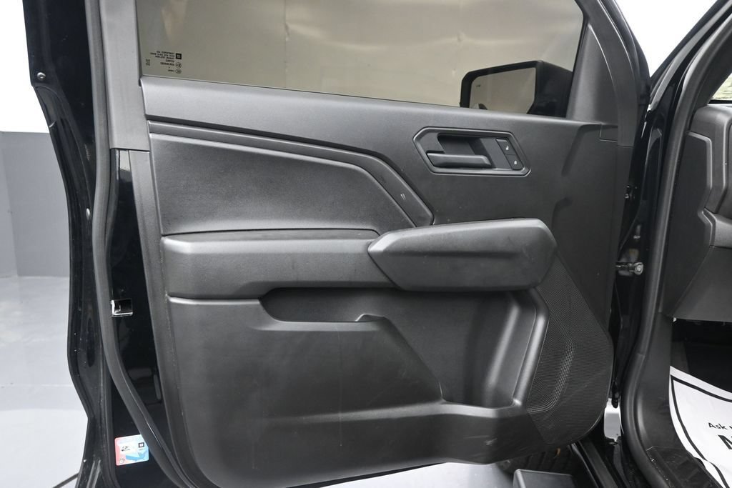 Used 2025 Chevrolet Colorado W/T RWD image 11