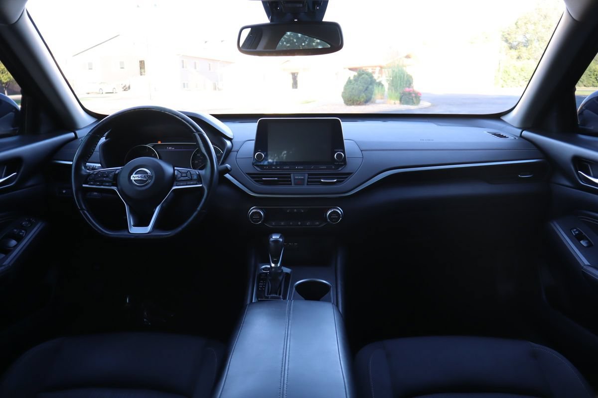 Used 2019 Nissan Altima 2.5 SV FWD image 16