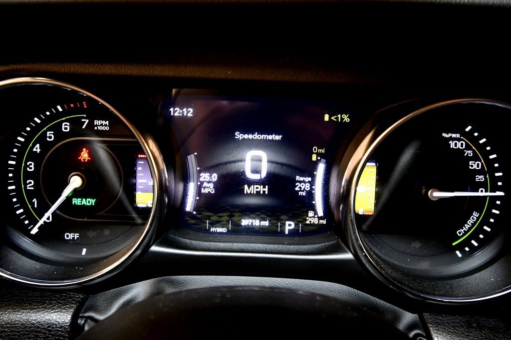 Used 2022 Jeep Wrangler Unlimited Sahara w/ Cold Weather Group image 20