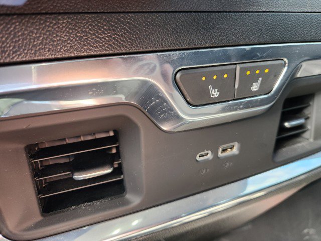 Used 2024 Chevrolet Silverado 3500 LTZ w/ LTZ Premium Package image 29