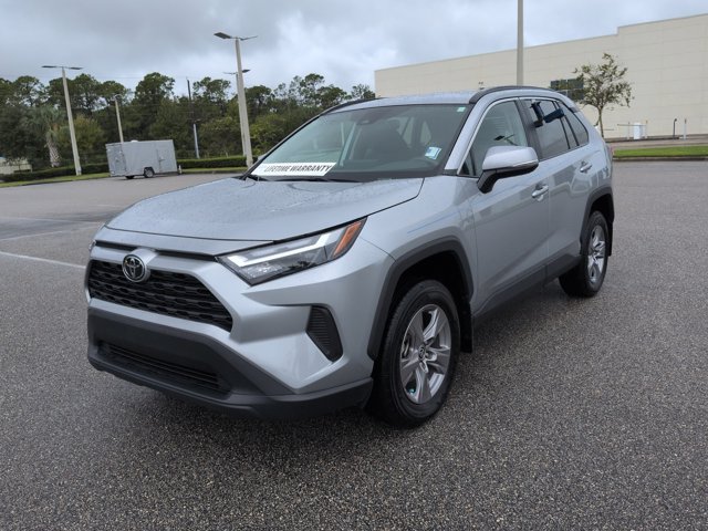 Used 2025 Toyota RAV4 XLE FWD image 9