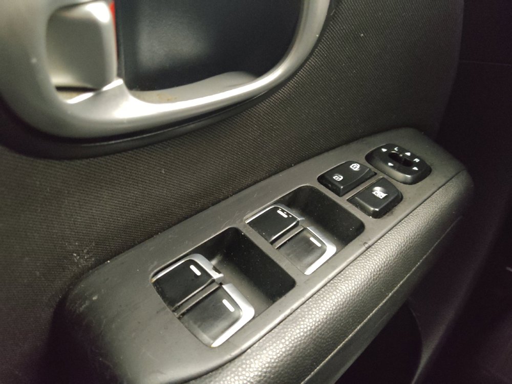 Used 2019 Kia Soul FWD image 27