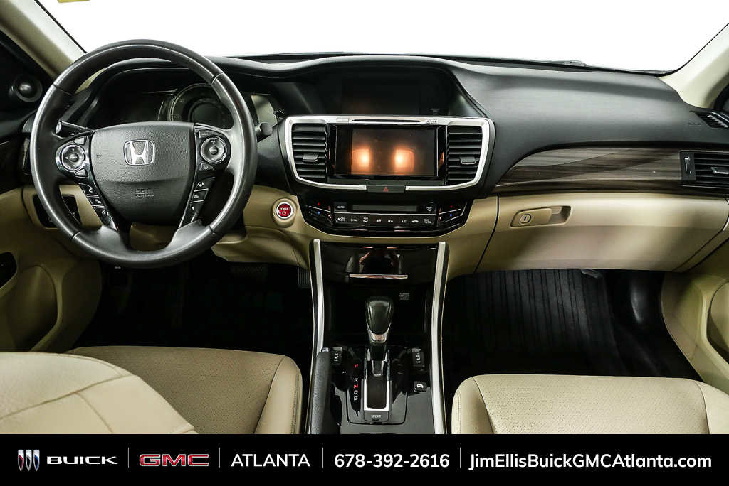 Used 2017 Honda Accord Touring image 20