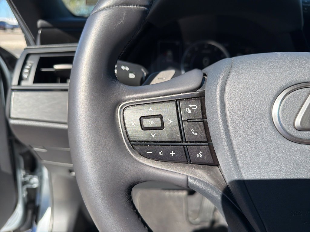 Used 2024 Lexus ES 350 w/ Premium Package image 22