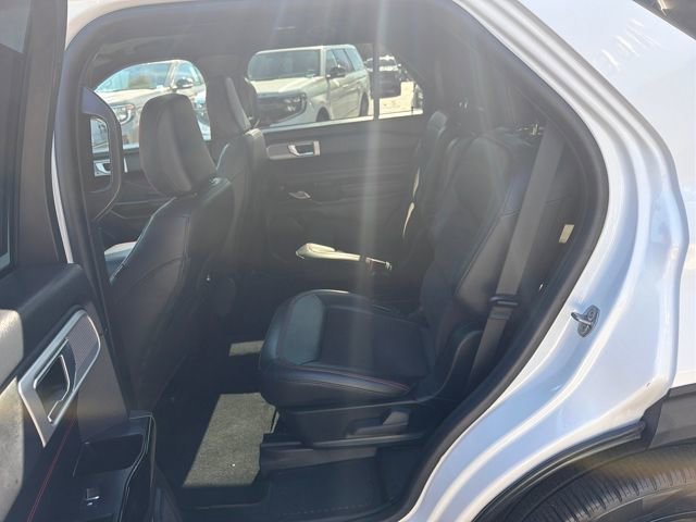 Used 2023 Ford Explorer ST-Line image 28