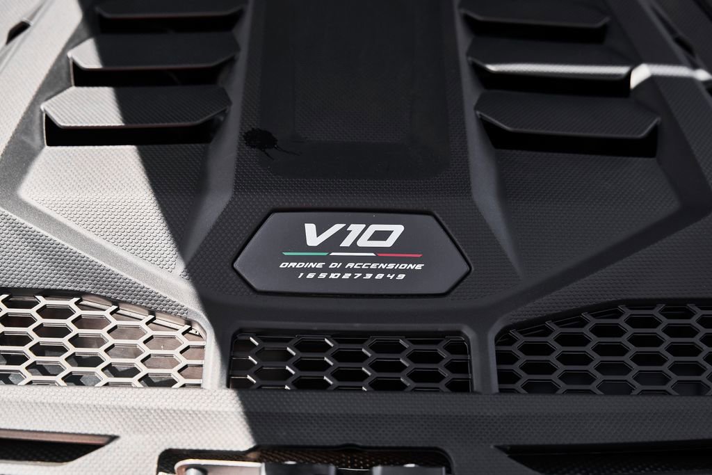 Used 2023 Lamborghini Huracan Sterrato image 29