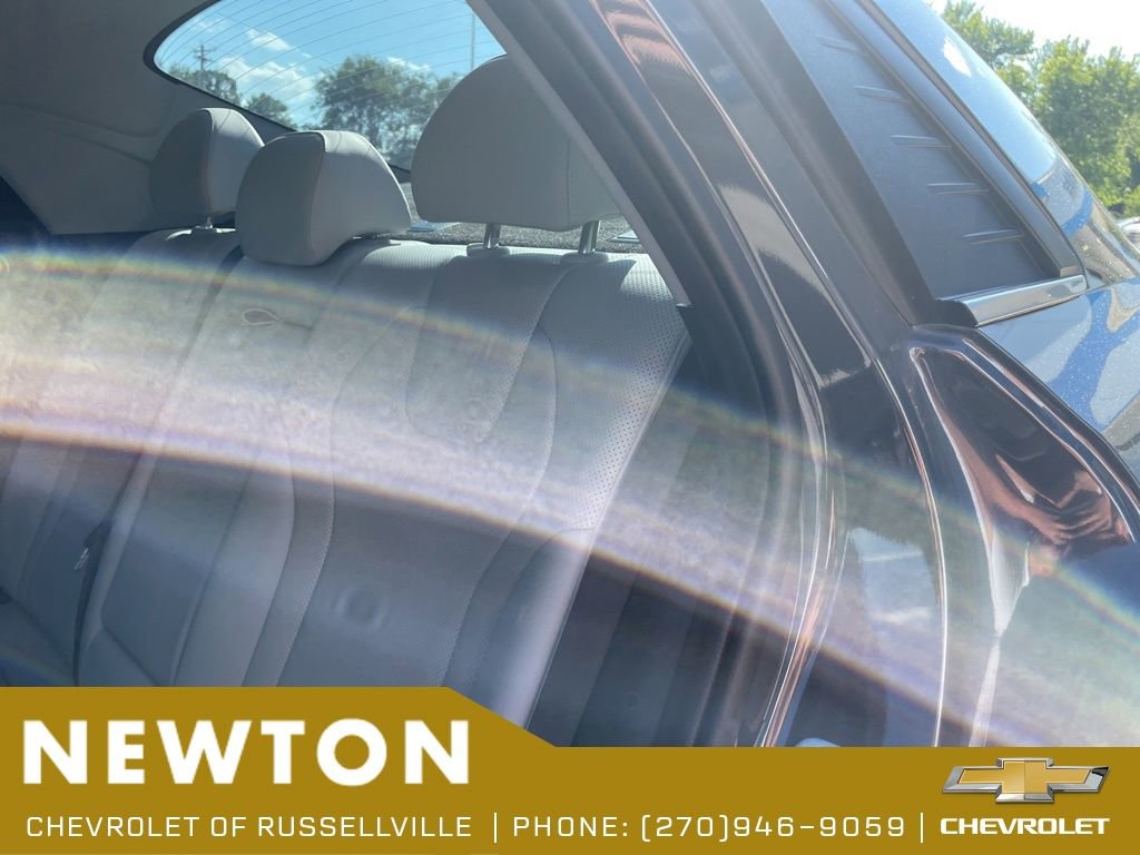 Used 2023 Hyundai Elantra Limited FWD image 35