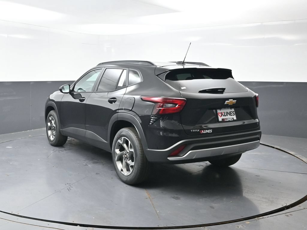 New 2026 Chevrolet Trax LT w/ Driver Confidence Package FWD image 7