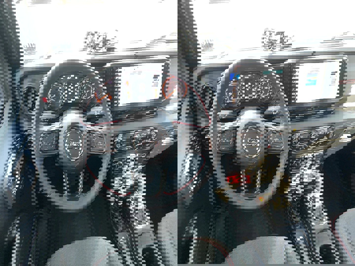 Used 2024 Jeep Wrangler Unlimited Rubicon image 16