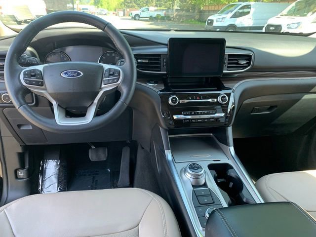 Used 2023 Ford Explorer Limited AWD/4WD image 19