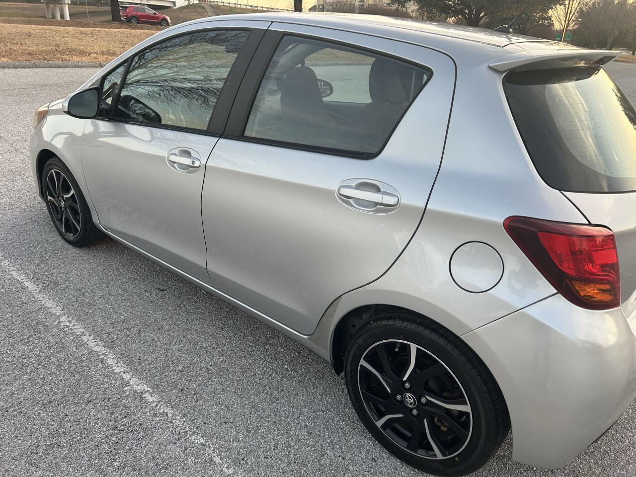 Used 2016 Toyota Yaris SE image 6