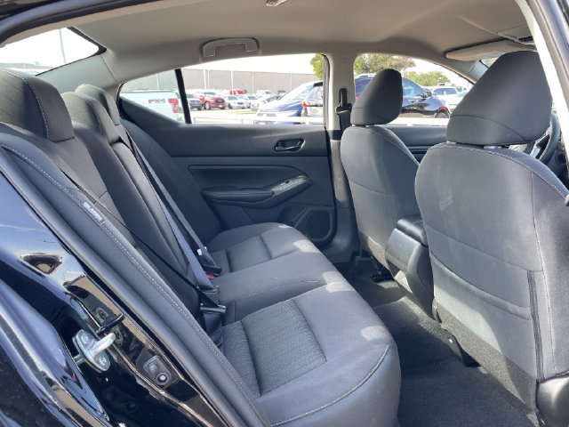 Used 2025 Nissan Altima 2.5 SV FWD image 26