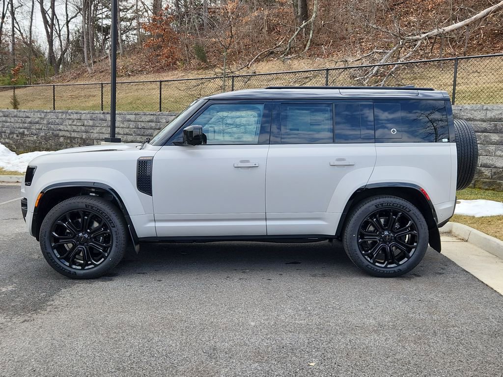 New 2026 Land Rover Defender 110 OCTA image 6