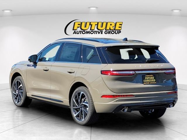 New 2025 Lincoln Corsair Grand Touring w/ Equipment Group 301A AWD/4WD image 5