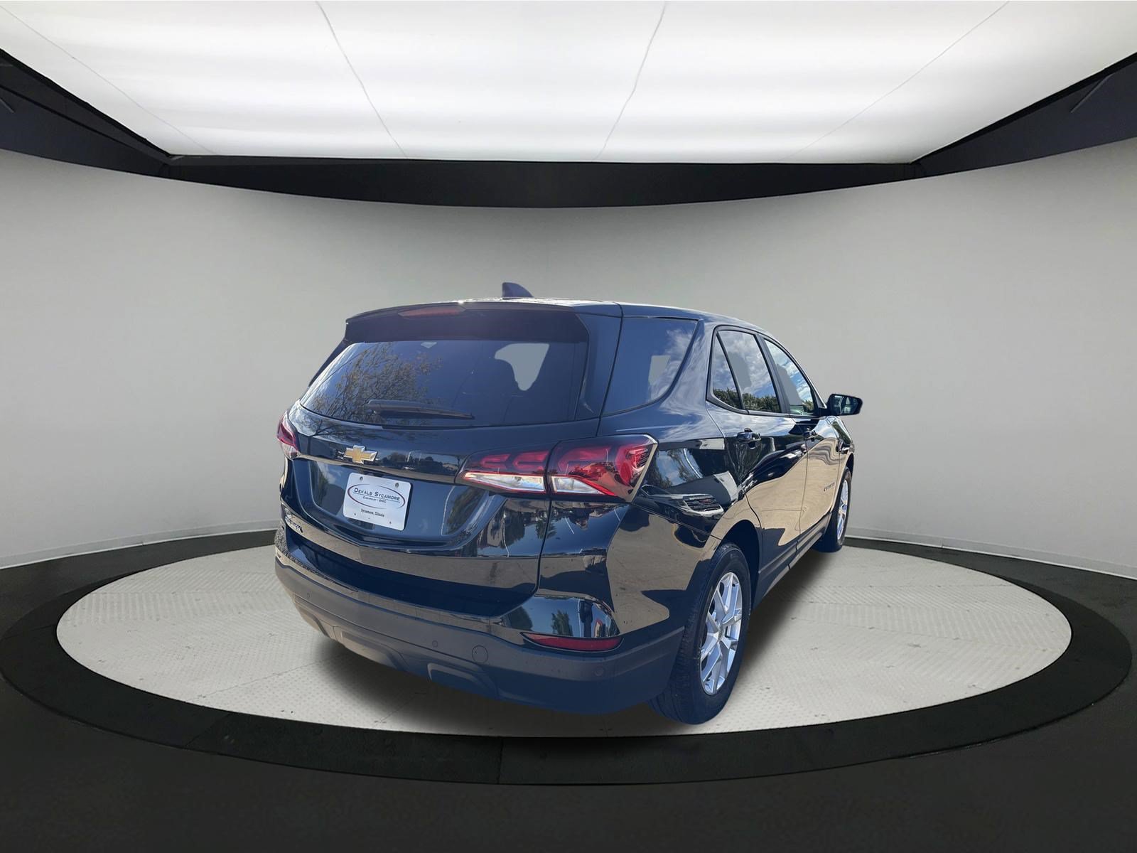 Used 2024 Chevrolet Equinox LS w/ LS Convenience Package FWD image 7