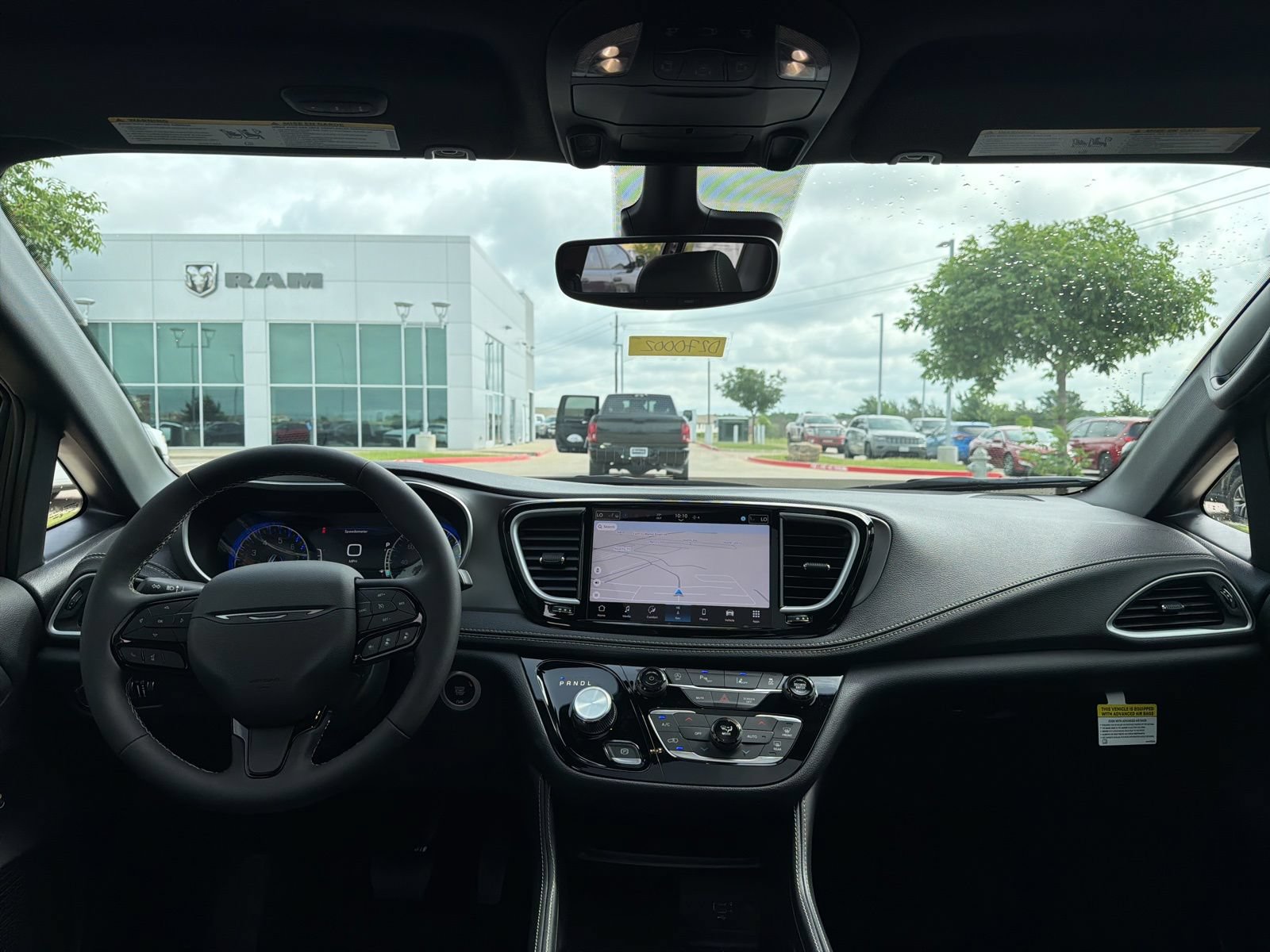 New 2027 Chrysler Pacifica Limited FWD image 23