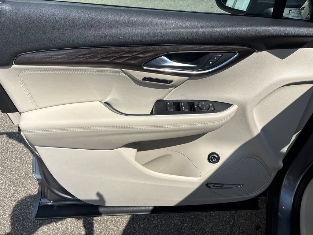 Certified 2022 Buick Envision Avenir w/ Premium Seat Package FWD image 17