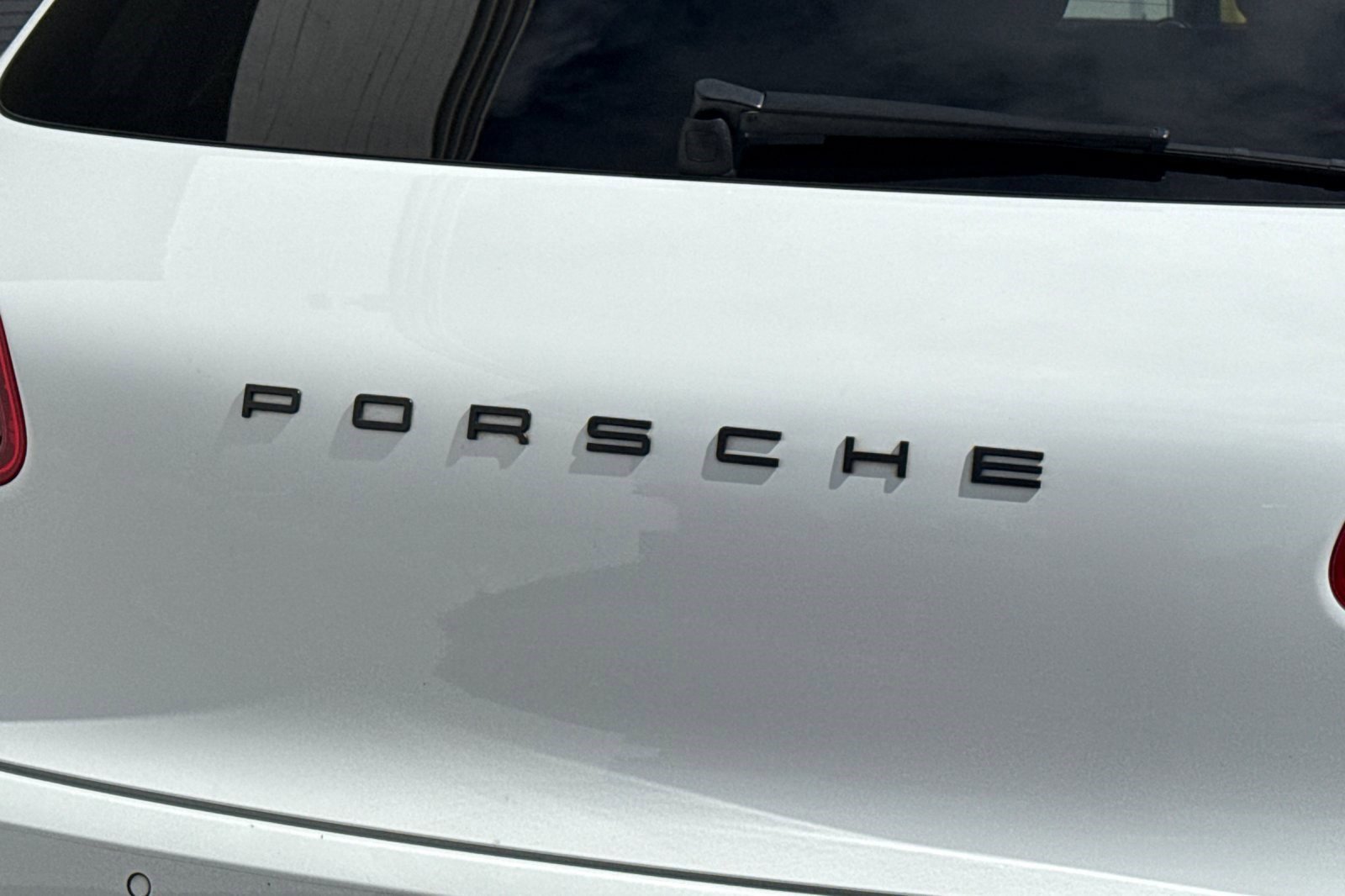 Used 2016 Porsche Macan Turbo image 21