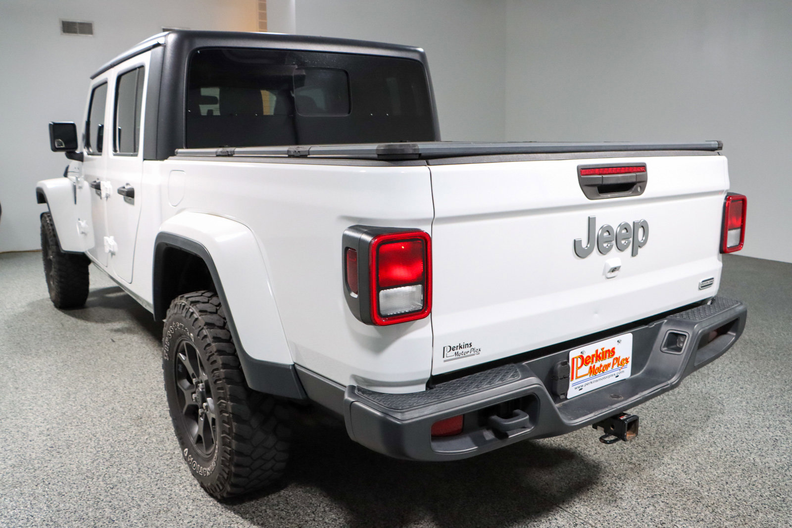 Used 2020 Jeep Gladiator Overland image 9