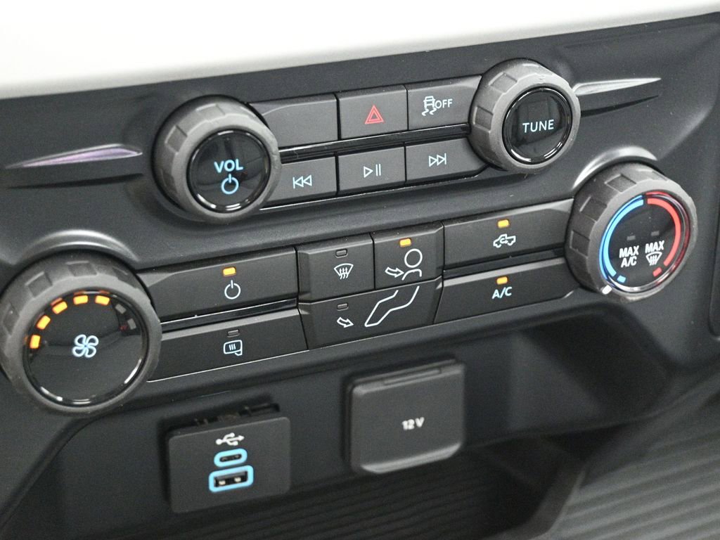 New 2025 Ford F450 XL w/ XL Chrome Package image 15