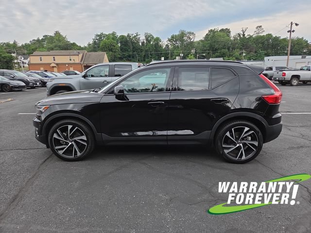 Used 2022 Volvo XC40 T5 R-Design w/ Advanced Package AWD/4WD image 4