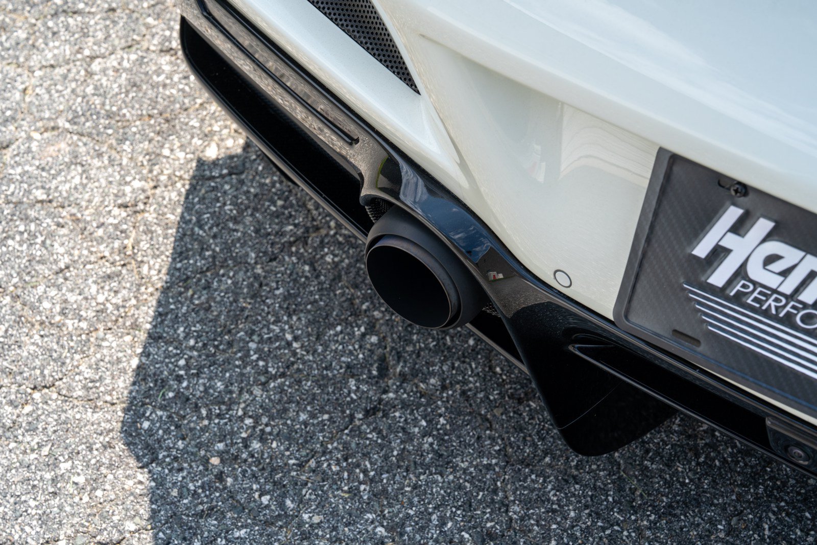 Used 2022 Ferrari F8 Tributo RWD image 20