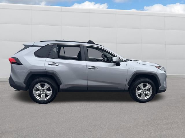 Used 2021 Toyota RAV4 XLE w/ Convenience Package AWD/4WD image 12