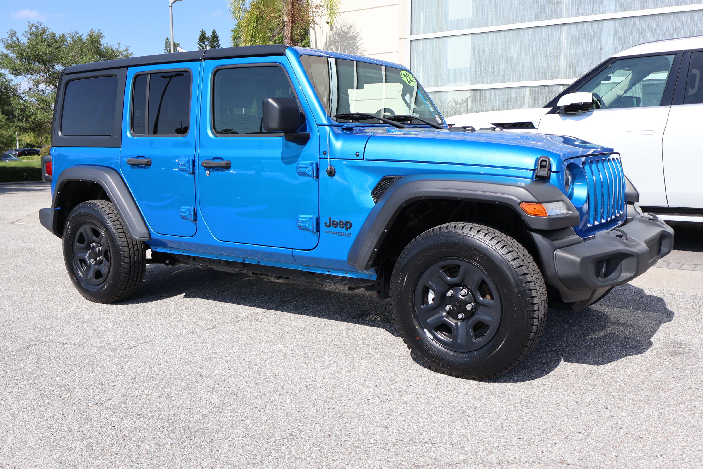 Used 2022 Jeep Wrangler Unlimited Sport AWD/4WD image 10