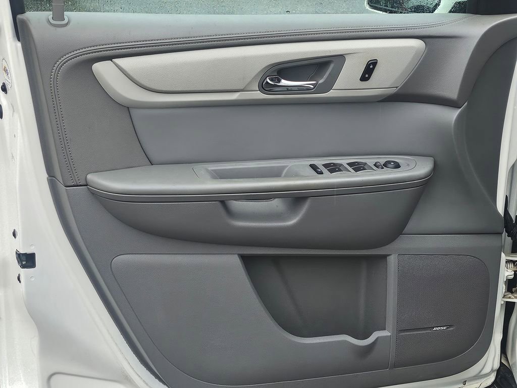 Used 2014 Chevrolet Traverse LT image 31