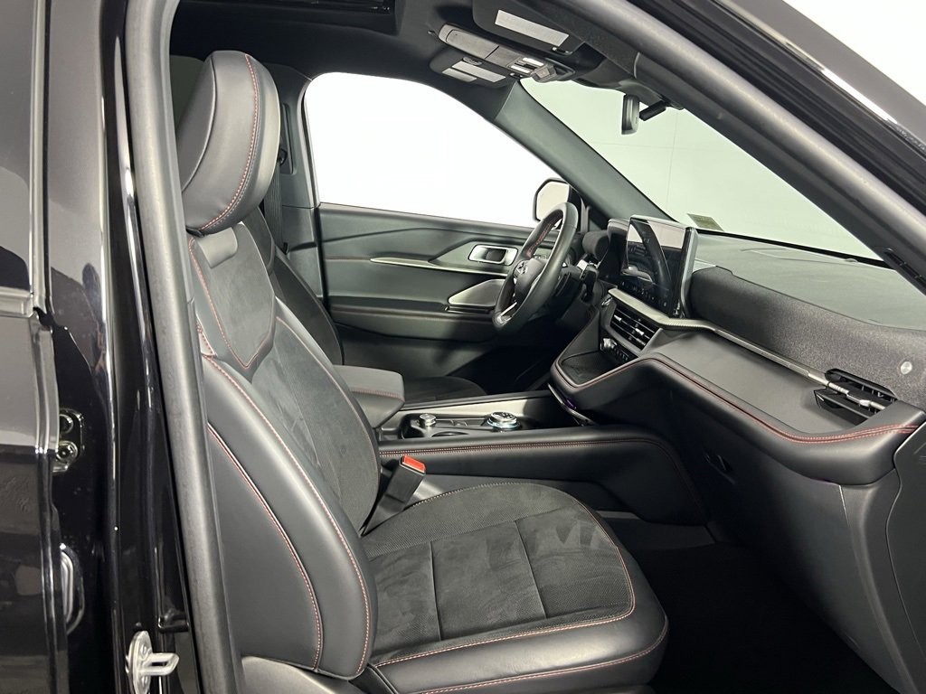 Used 2025 Ford Explorer ST w/ Sun And Sound Package image 33