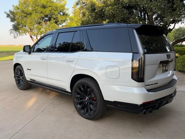 Used 2026 Cadillac Escalade V w/ LPO, ONYX Package AWD/4WD image 12