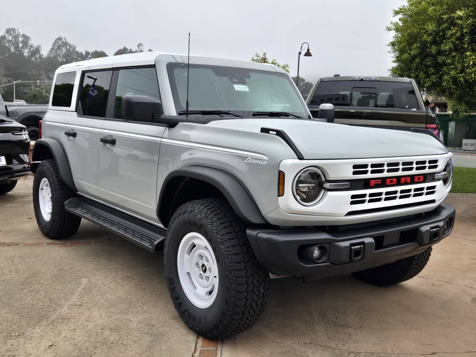 New 2026 Ford Bronco Heritage Edition AWD/4WD image 2