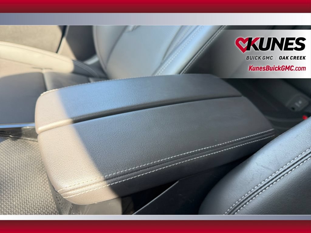Used 2024 Buick Envision Preferred AWD/4WD image 30