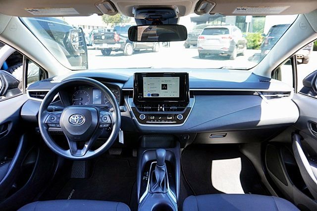 Used 2025 Toyota Corolla LE image 17