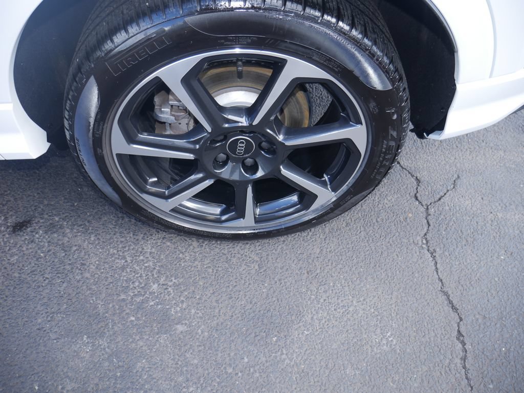 Certified 2025 Audi Q3 2.0T Premium Plus AWD/4WD image 16