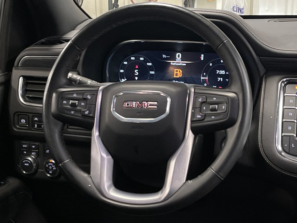 Used 2024 GMC Yukon XL SLT w/ SLT Luxury Package AWD/4WD image 20