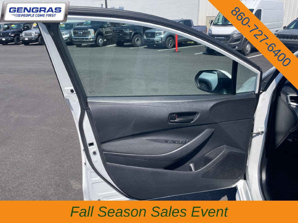 Used 2024 Toyota Corolla LE FWD image 31