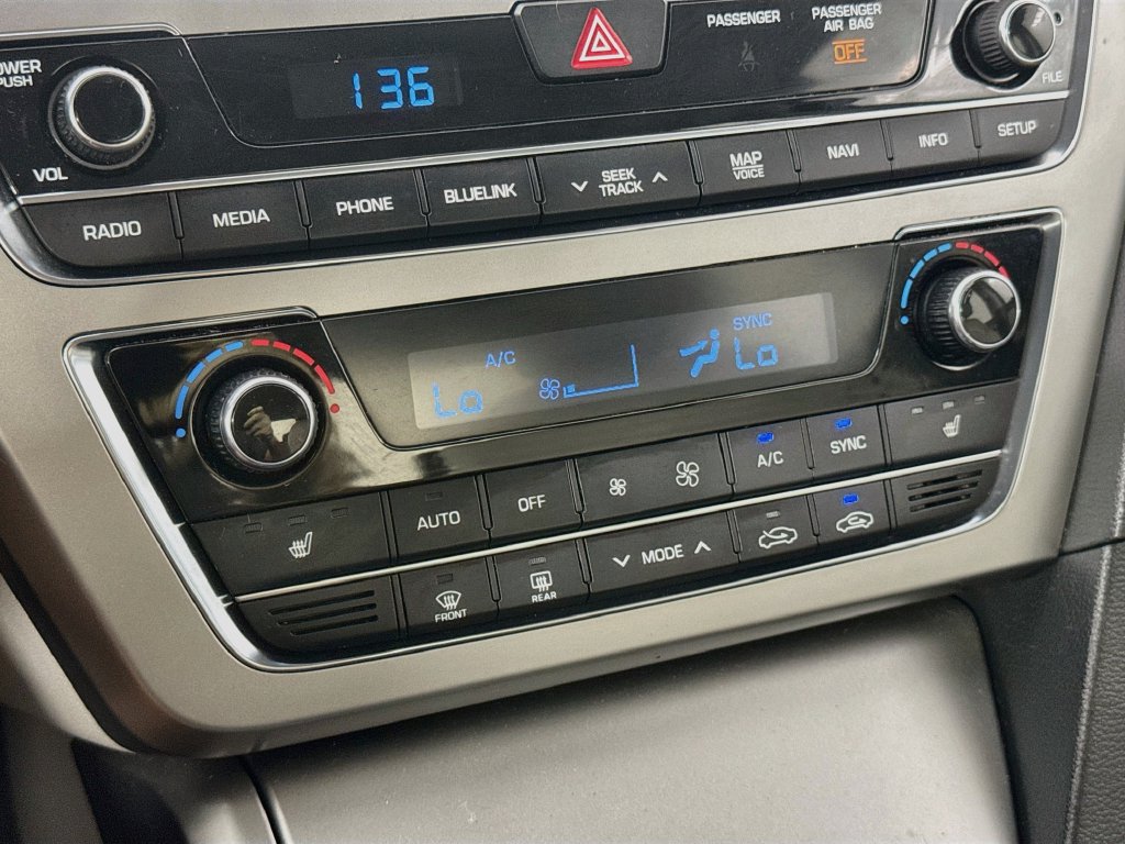 Used 2015 Hyundai Sonata Sport w/ Option Group 04 FWD image 19