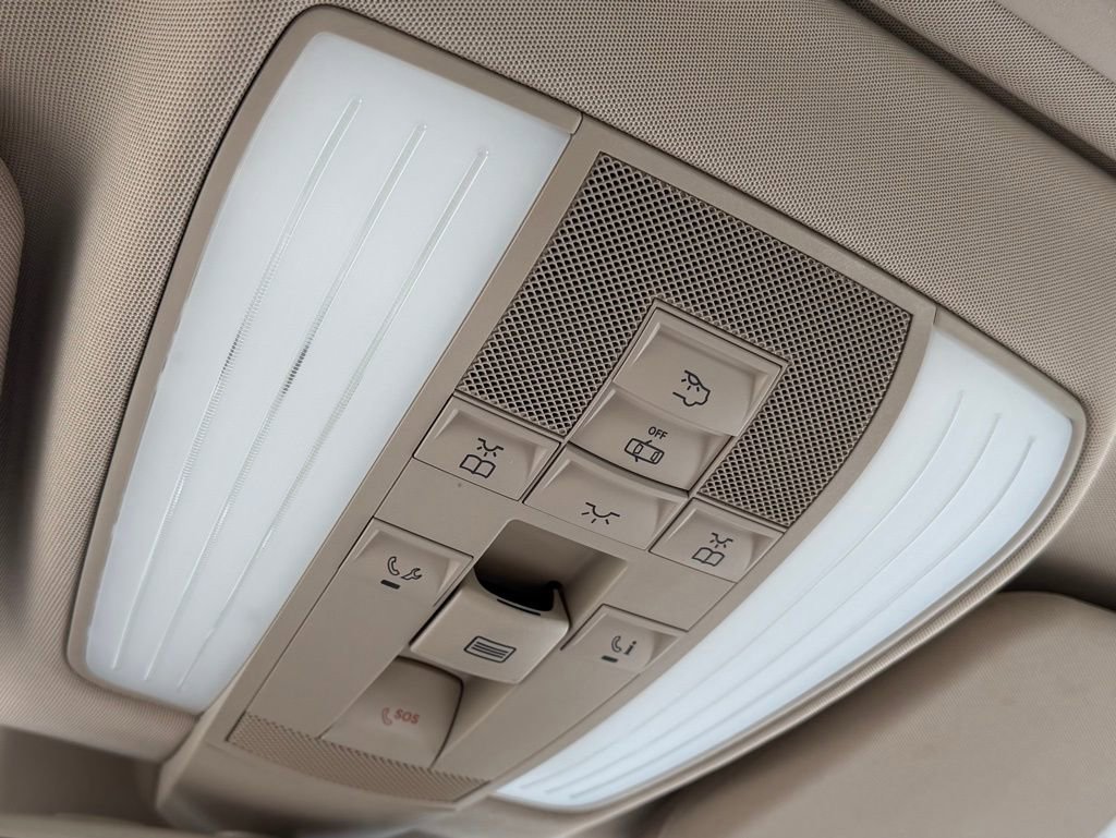 Used 2014 Mercedes-Benz E 350 Sedan image 46