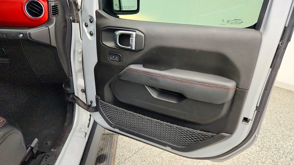 Used 2023 Jeep Wrangler Rubicon AWD/4WD image 25
