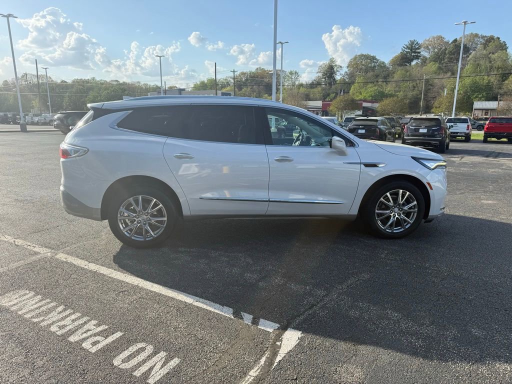 Used 2023 Buick Enclave Essence w/ Experience Buick Package image 6