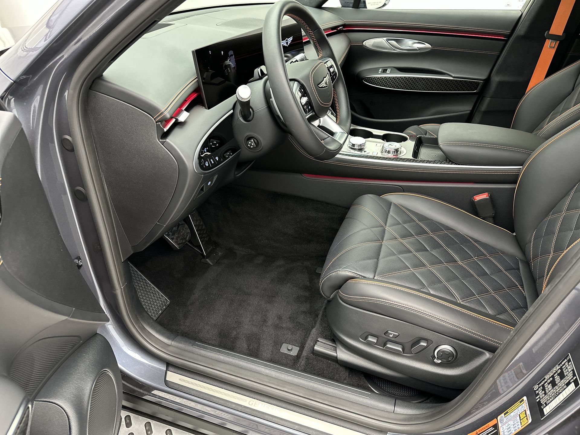 Certified 2026 Genesis GV70 3.5T Sport Prestige AWD/4WD image 11