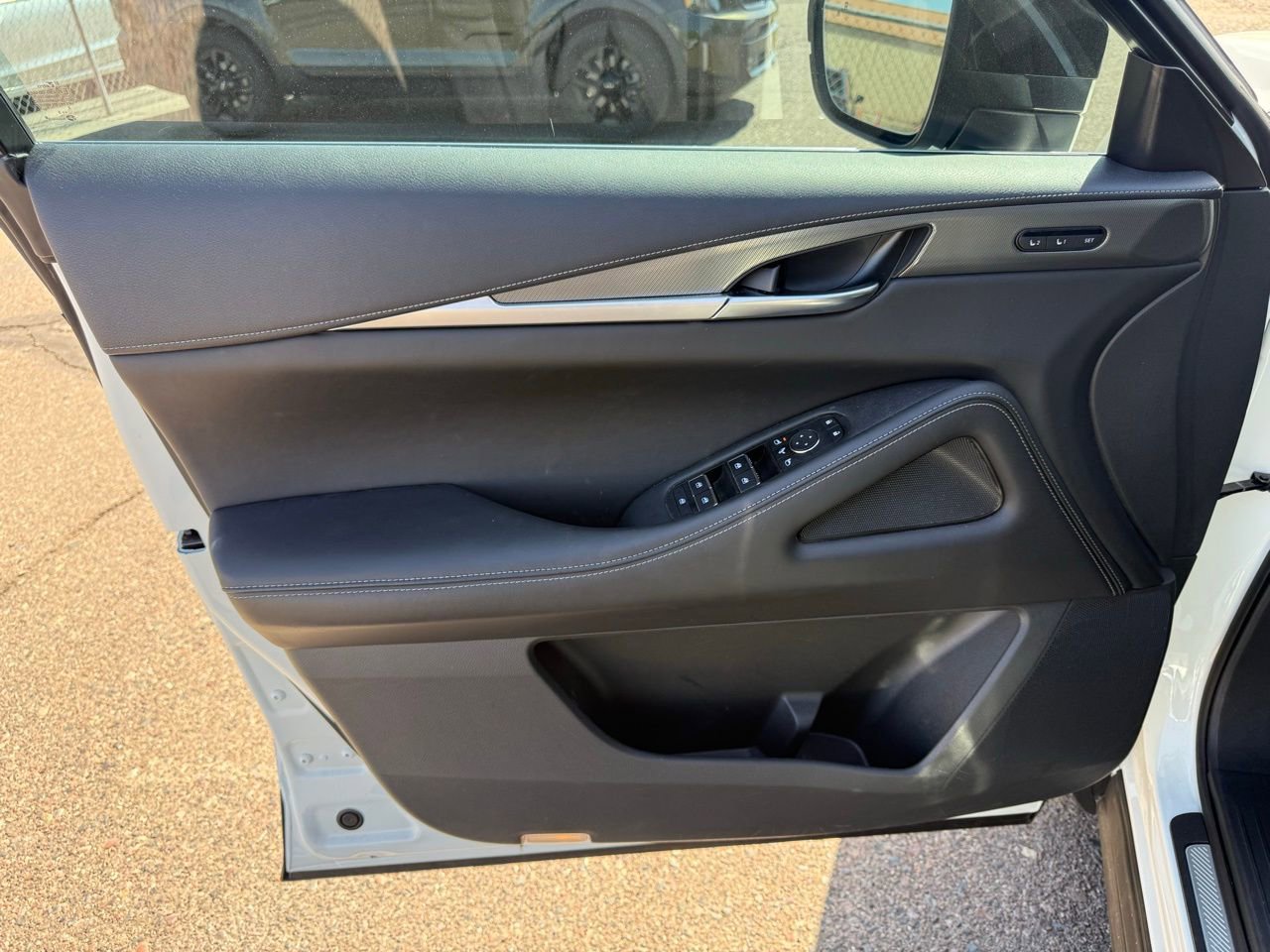 Certified 2024 INFINITI QX60 Luxe w/ Cargo Package image 15