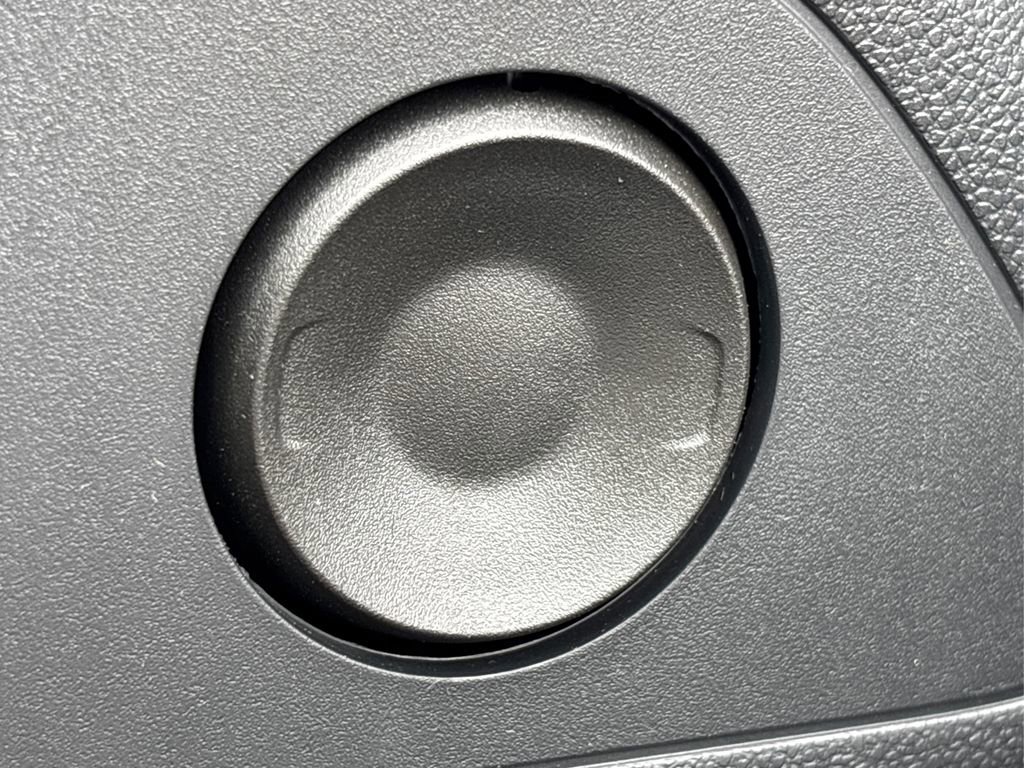 Used 2025 Chevrolet Equinox EV LT w/ Convenience Package II image 25